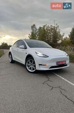 Tesla Model Y  2021