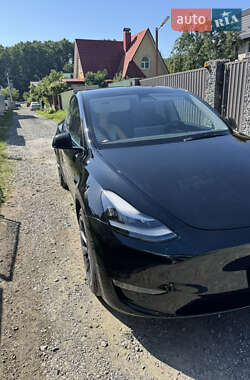 Tesla Model Y  2022