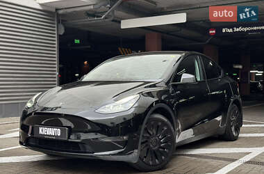 Tesla Model Y  2023