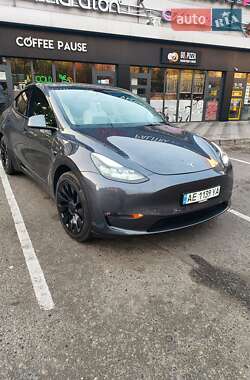 Tesla Model Y  2021