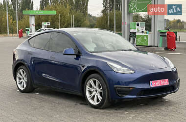 Tesla Model Y  2020
