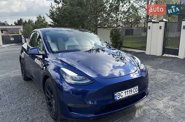 Tesla Model Y 2021