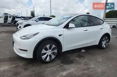 Tesla Model Y  2021