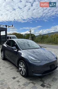 Tesla Model Y  2023