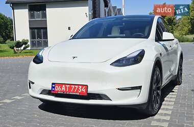 Tesla Model Y  2023