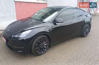 Tesla Model Y  2021