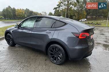 Tesla Model Y  2022