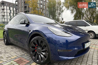 Tesla Model Y  2023