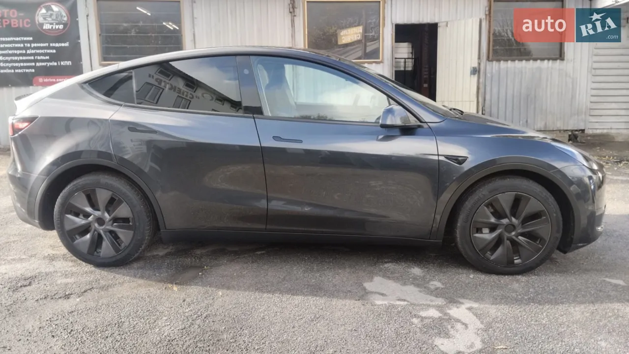 2024 Tesla Model Y - мініатюра 3