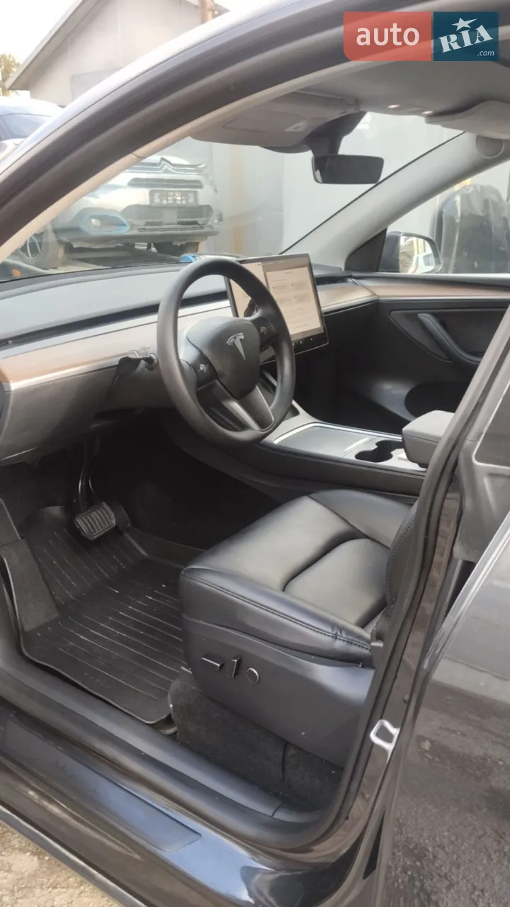 2024 Tesla Model Y - мініатюра 5