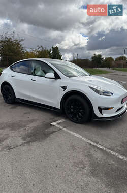 Tesla Model Y  2022