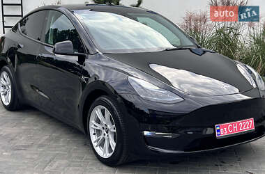 Tesla Model Y  2023