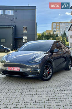 Tesla Model Y  2020