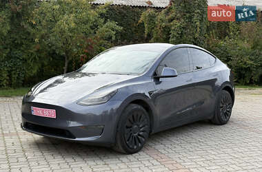 Tesla Model Y  2020