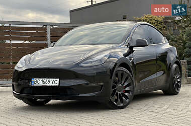 Tesla Model Y  2023