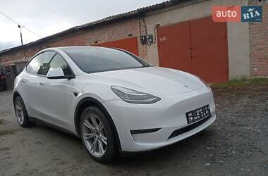 Tesla Model Y  2022