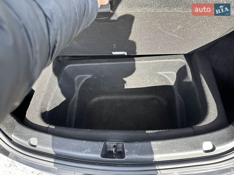 Внедорожник / Кроссовер Tesla Model Y 2022 в Виннице