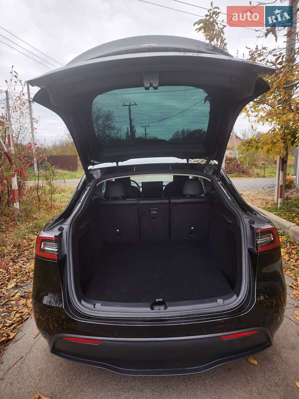 Внедорожник / Кроссовер Tesla Model Y 2022 в Киеве
