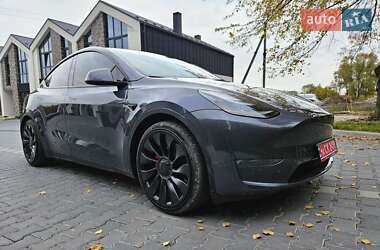 Tesla Model Y  2023