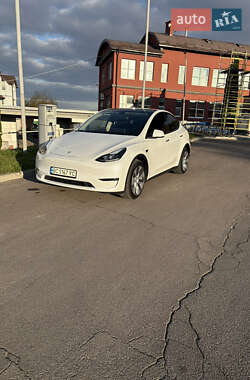 Tesla Model Y  2023