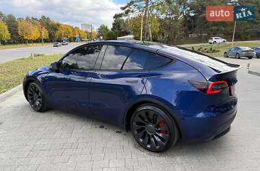 Tesla Model Y  2021