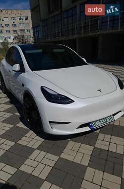 Tesla Model Y  2022