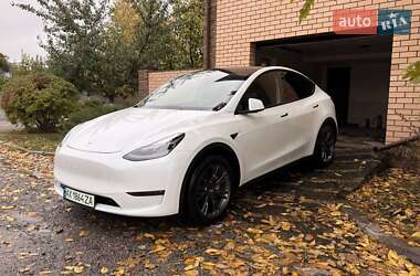 Tesla Model Y  2024
