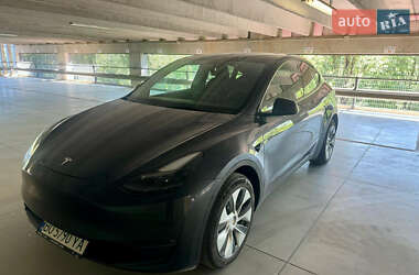 Tesla Model Y  2023
