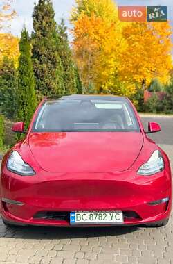 Tesla Model Y  2021