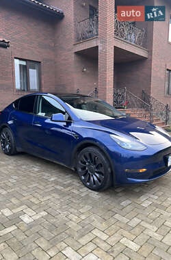 Tesla Model Y 2023
