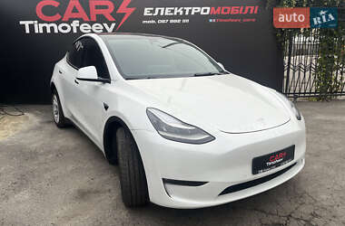 Tesla Model Y  2021
