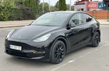 Tesla Model Y  2021