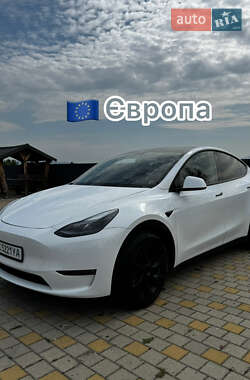 Tesla Model Y  2022