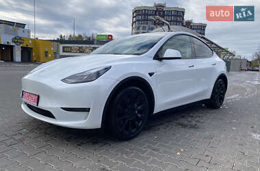 Tesla Model Y  2023