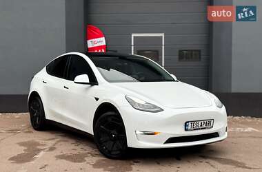 Tesla Model Y  2022