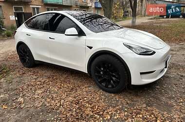 Tesla Model Y  2020