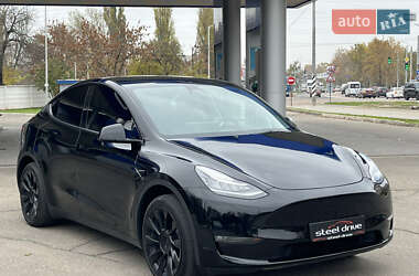 Tesla Model Y  2021