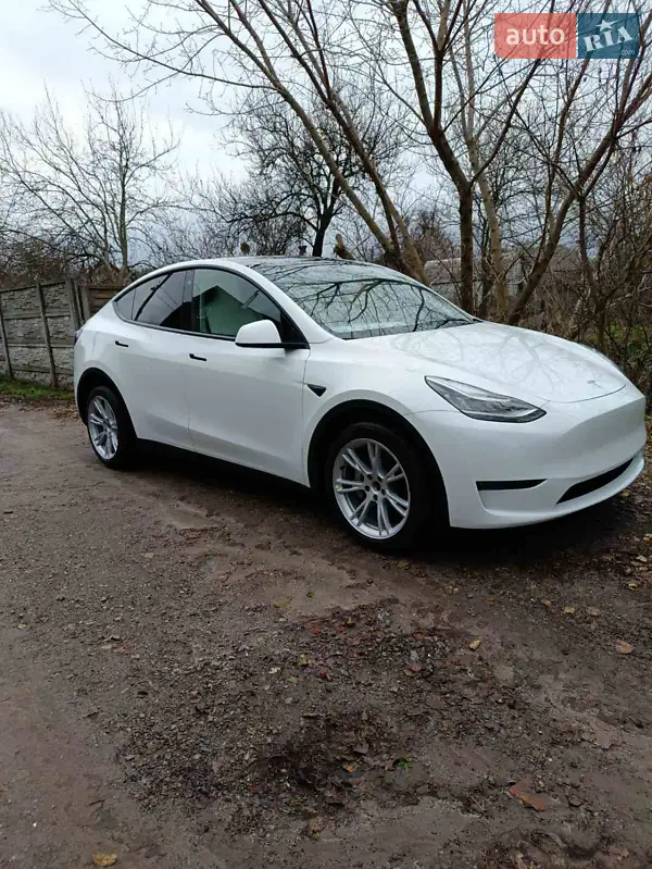 Tesla Model Y 2022