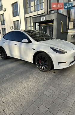 Tesla Model Y  2023