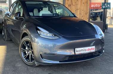 Tesla Model Y  2020