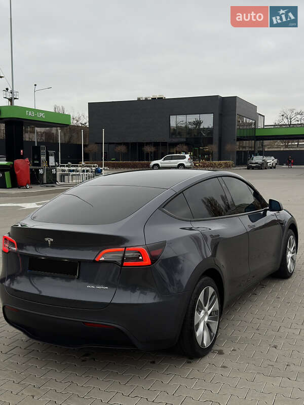 Позашляховик / Кросовер Tesla Model Y 2022 в Києві фото 8 Позашляховик / Кросовер Tesla Model Y 2022 в Києві