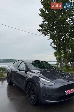 Tesla Model Y 2022