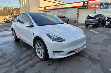 Tesla Model Y 2021