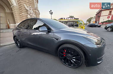 Tesla Model Y  2022