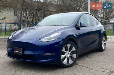 Tesla Model Y  2021