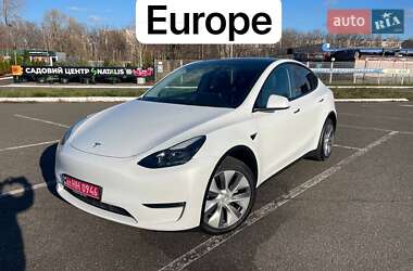 Tesla Model Y  2022
