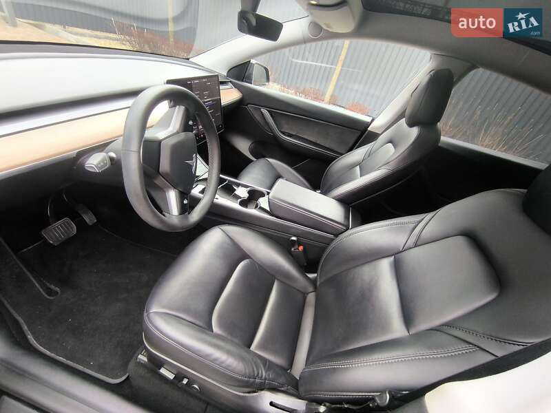Позашляховик / Кросовер Tesla Model Y 2021 в Броварах фото 24 Позашляховик / Кросовер Tesla Model Y 2021 в Броварах