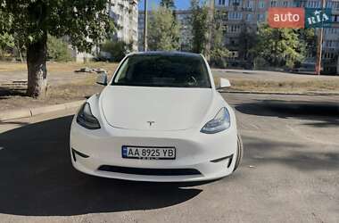 Tesla Model Y  2022
