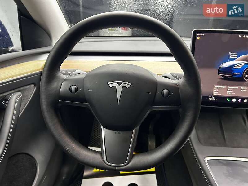 Внедорожник / Кроссовер Tesla Model Y 2023 в Черновцах