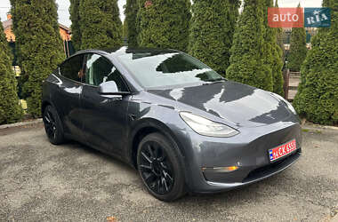 Tesla Model Y  2021